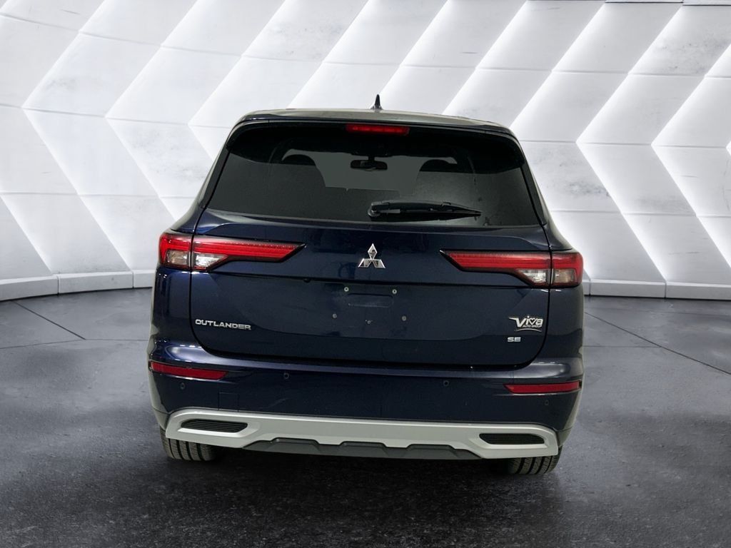Used 2024 Blue Mitsubishi SE image 5
