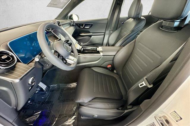 New 2026 MANUFAKTUR Moonlight White Metallic Mercedes-Benz AMG® GLC 43 image 46