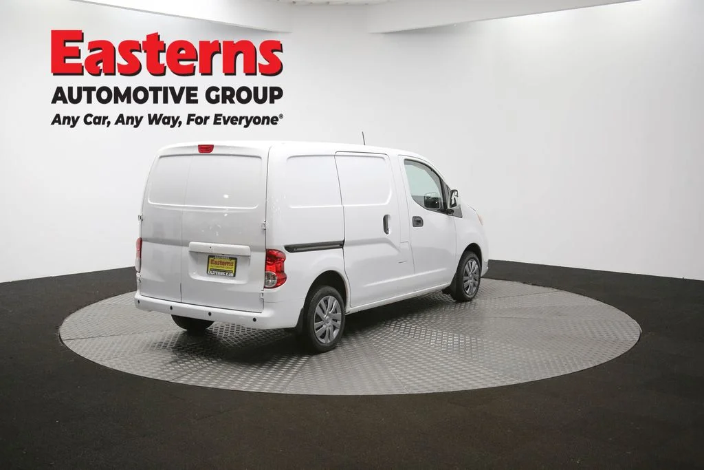 Used 2021 White Nissan SV image 39