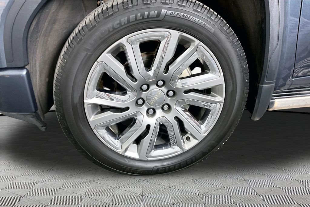 Used 2019 Gray GMC Denali image 28