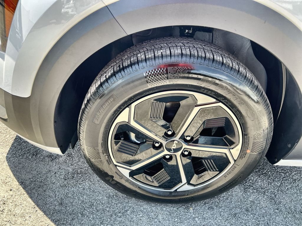 New 2026 White Kia EX image 10