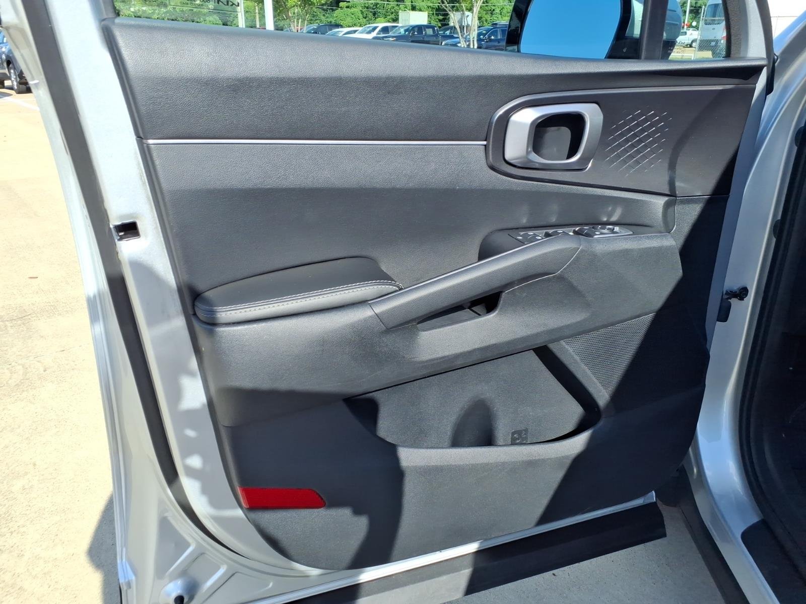 Used 2022 SILVER Kia LX image 20