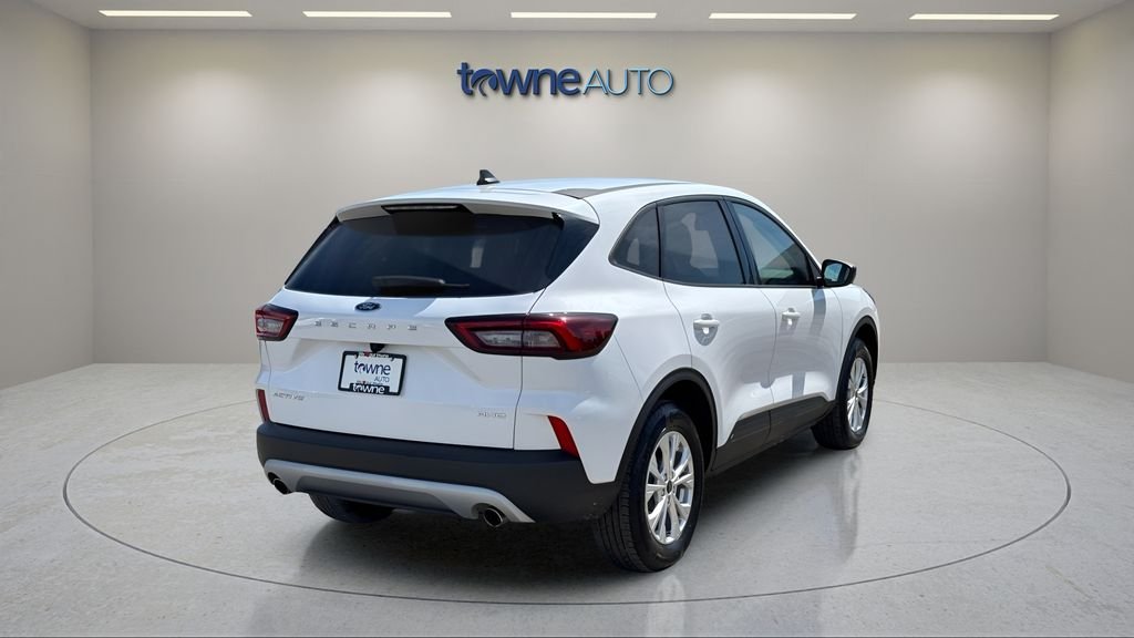 Used 2025 White Ford Active image 5
