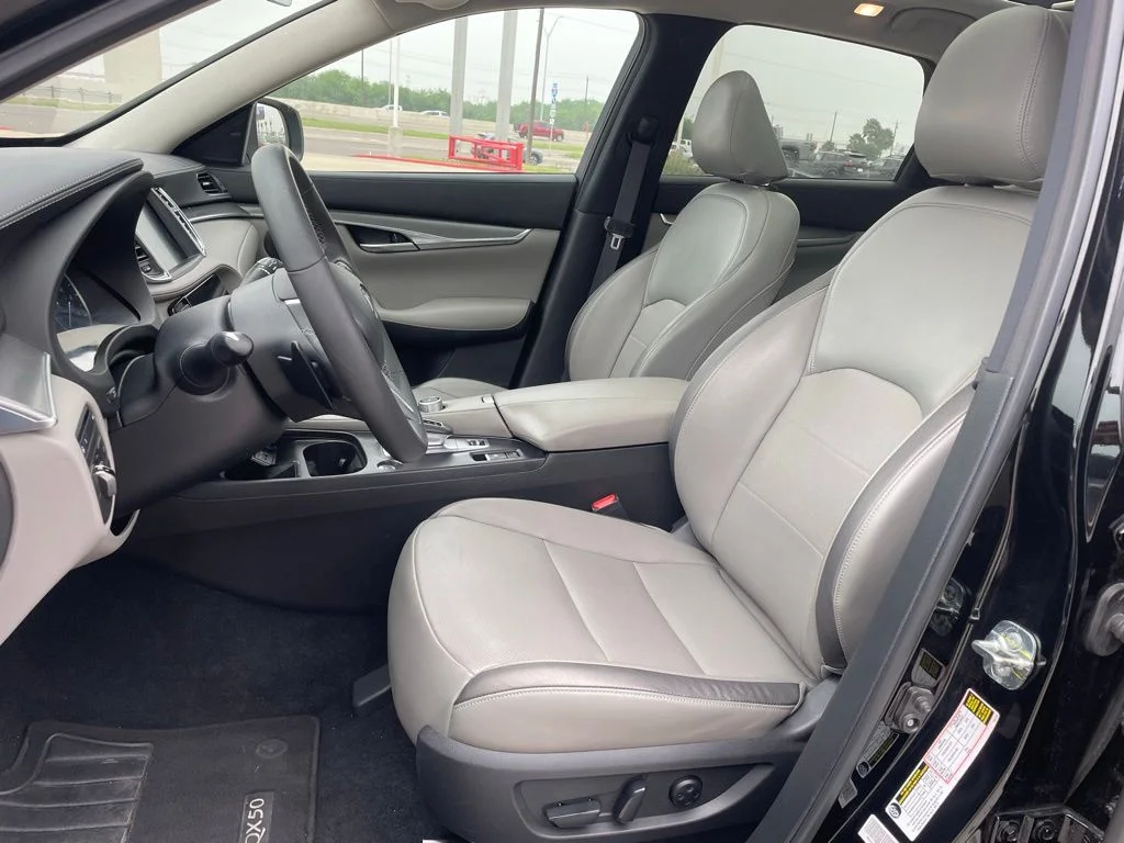 Used 2023 Black INFINITI LUXE image 11
