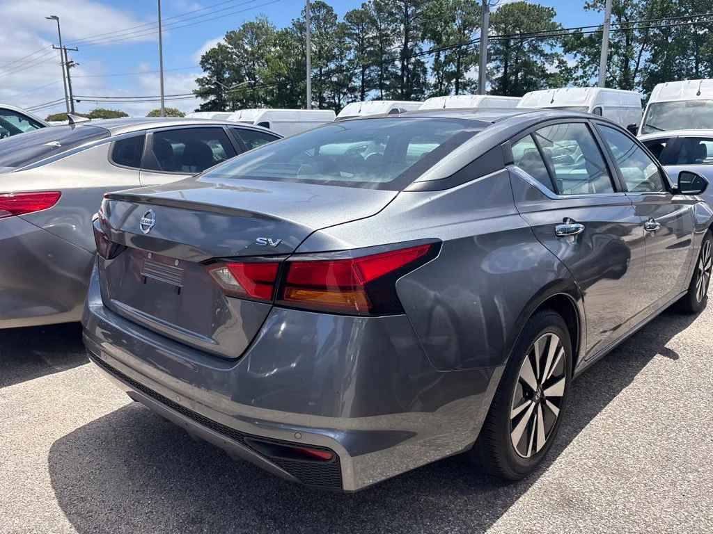 Used 2022 Gray Nissan 2.5 SV image 11