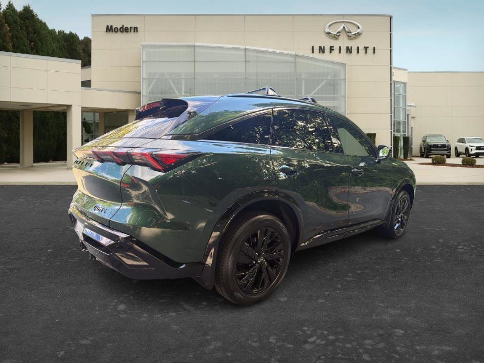 New 2027 Deep Emerald INFINITI SPORT image 5