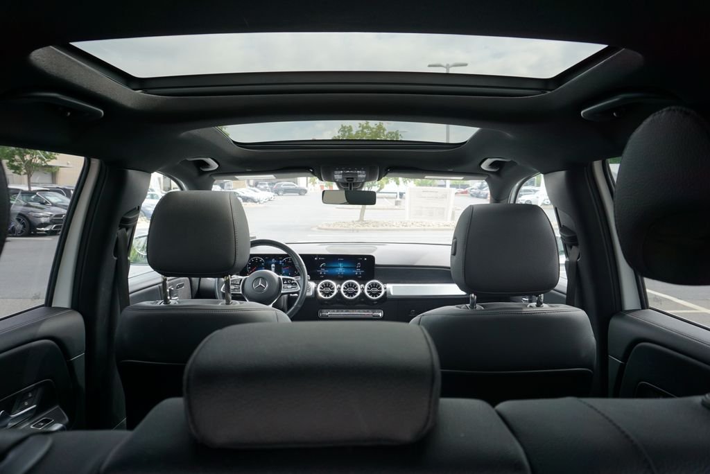 Certified Used 2023 Polar White Mercedes-Benz GLB 250 image 20