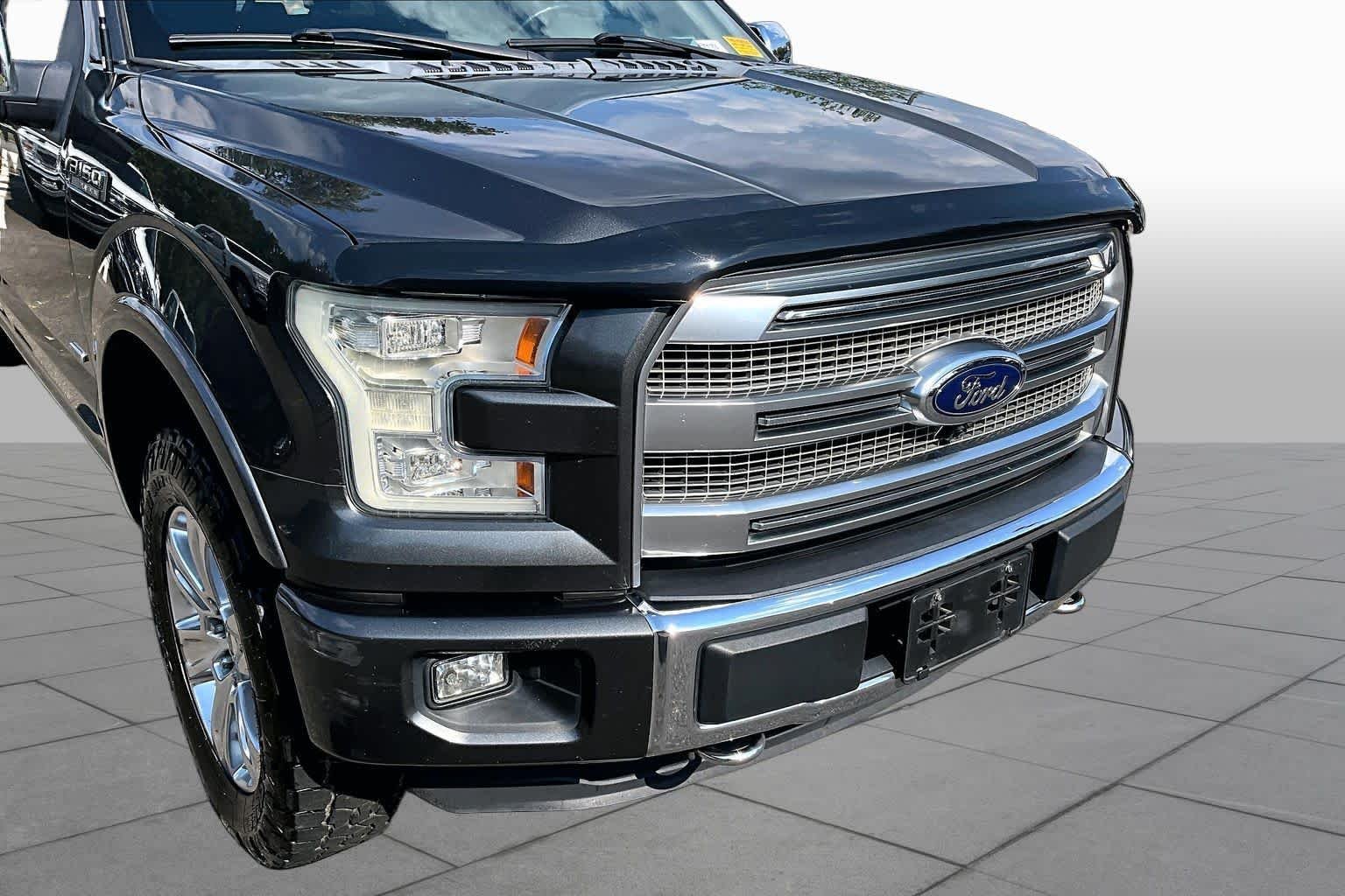 Used 2015 Magnetic Metallic Ford Platinum image 29