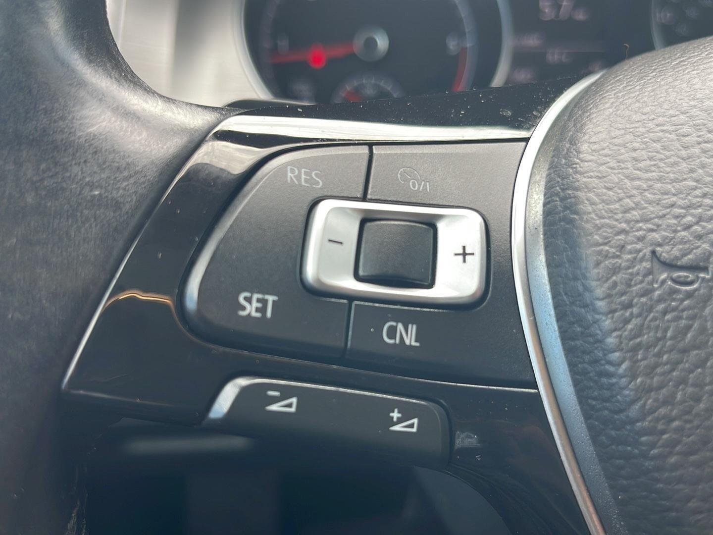 2015 Volkswagen Golf SportWagen TDI SE - Photo 18