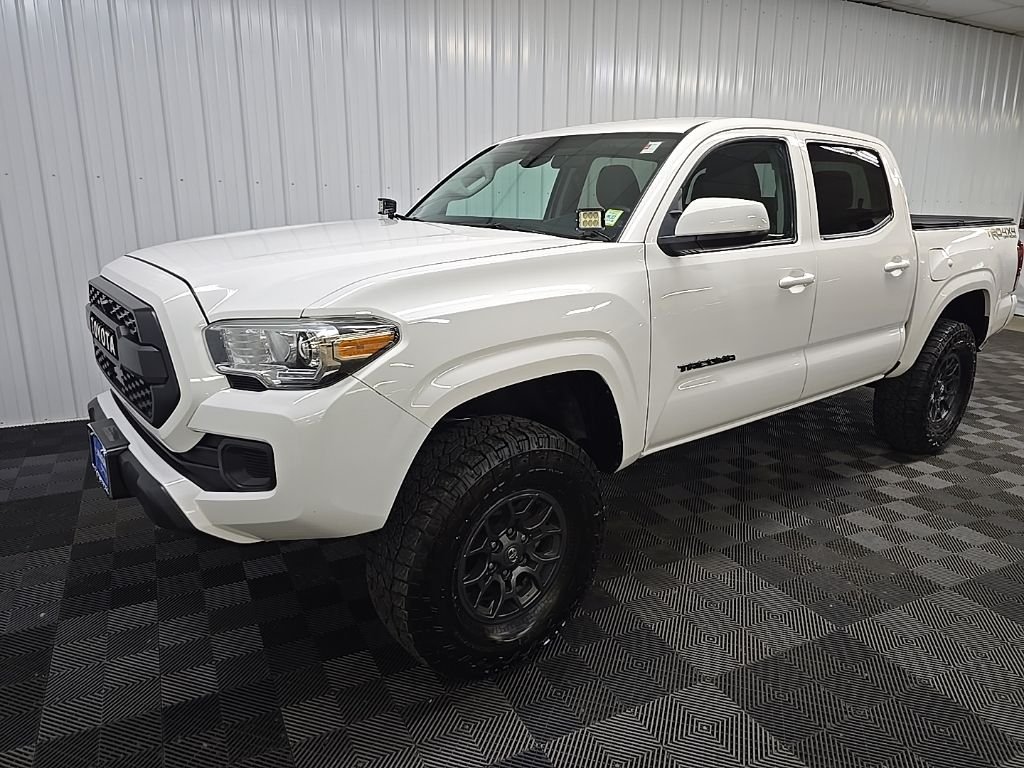 Used 2022 White Toyota SR image 8