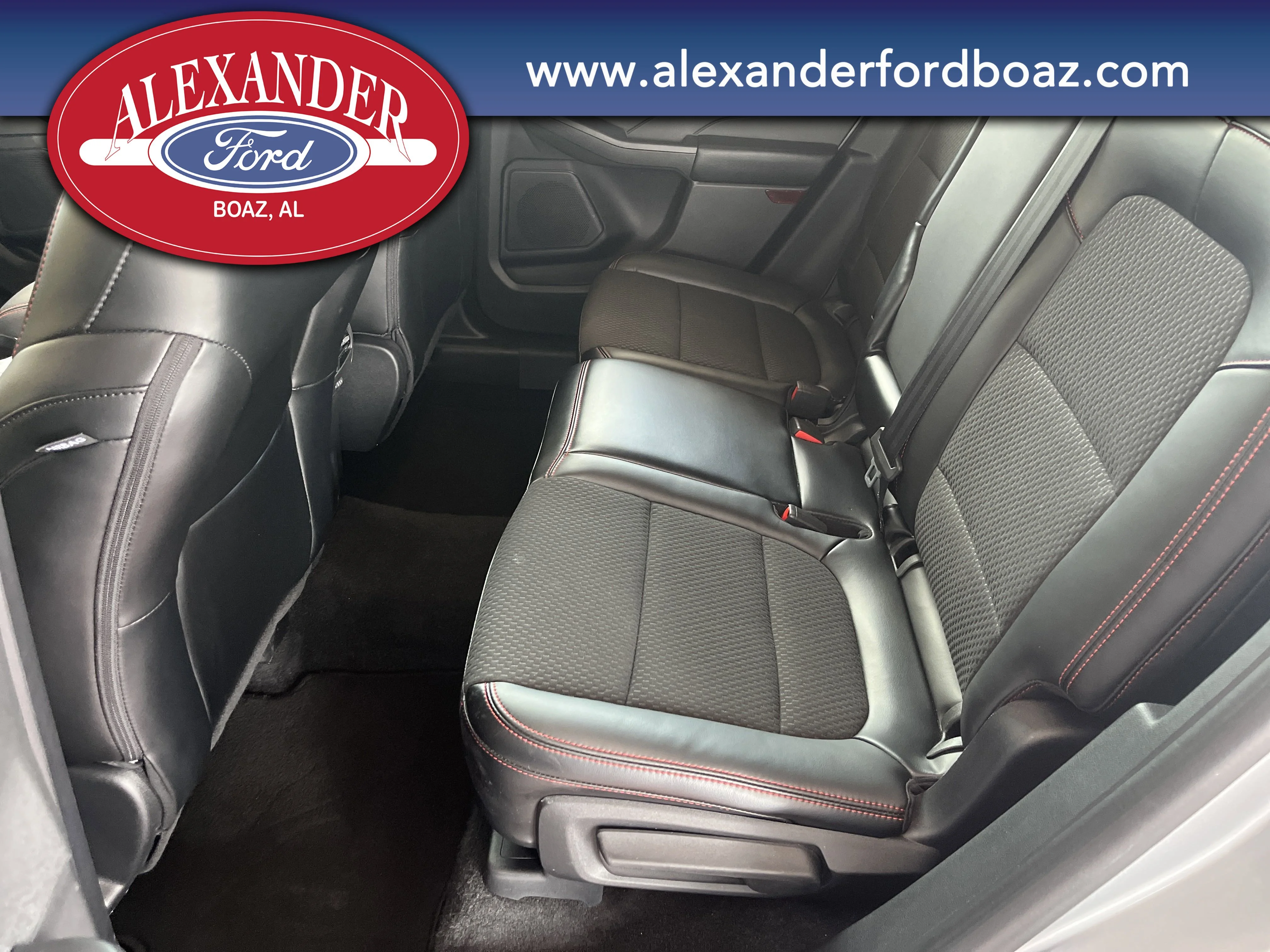 2024 Ford Escape ST-Line - Photo 12
