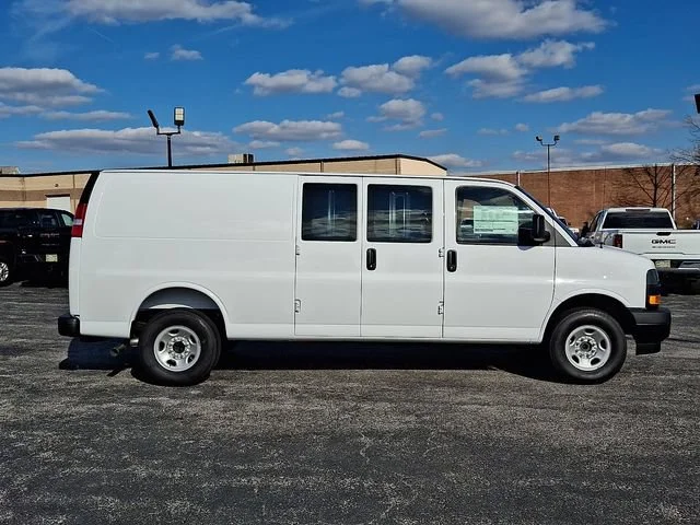 New 2026 Summit White GMC Work Van image 8