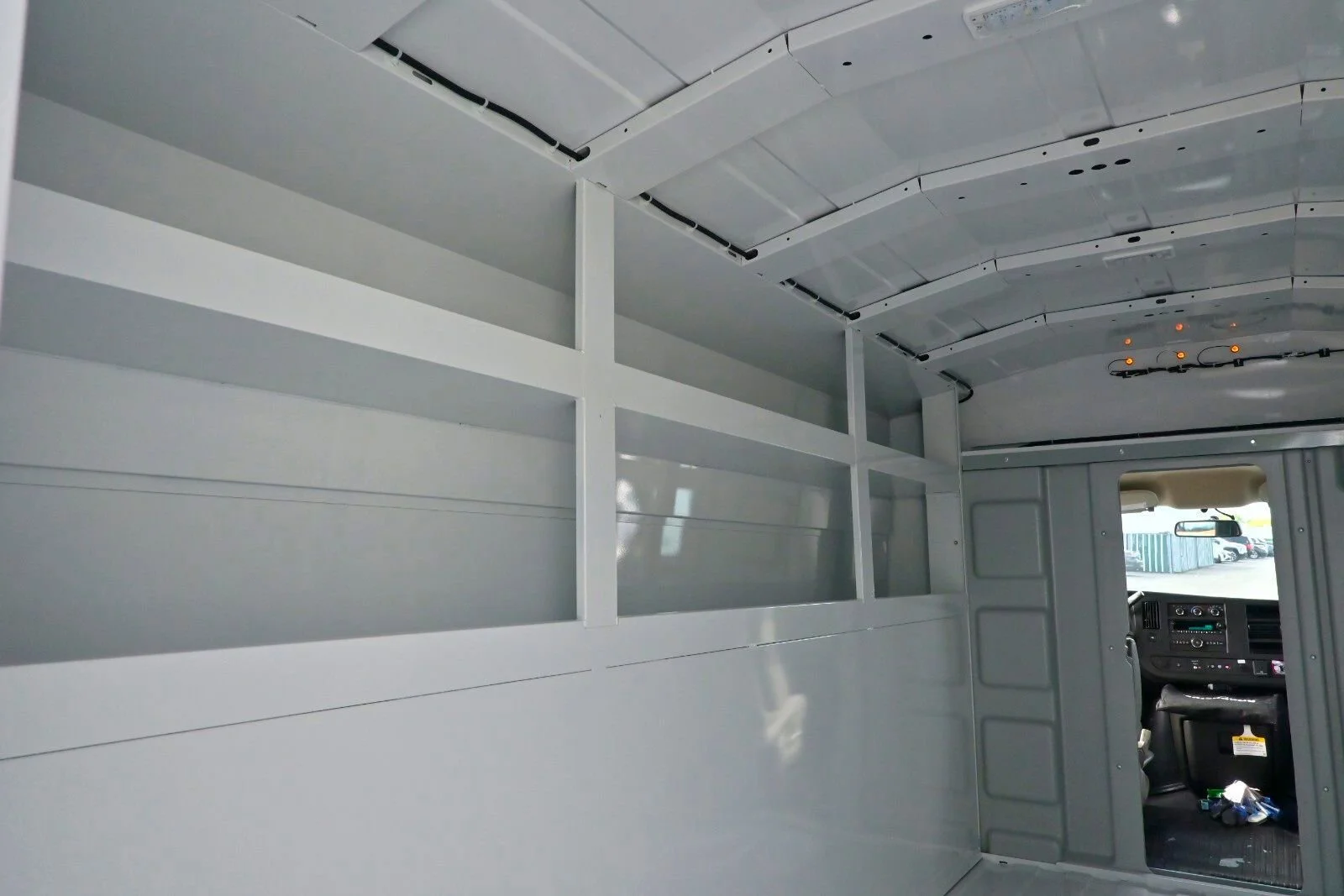 New 2025 Summit White GMC 1WT image 15
