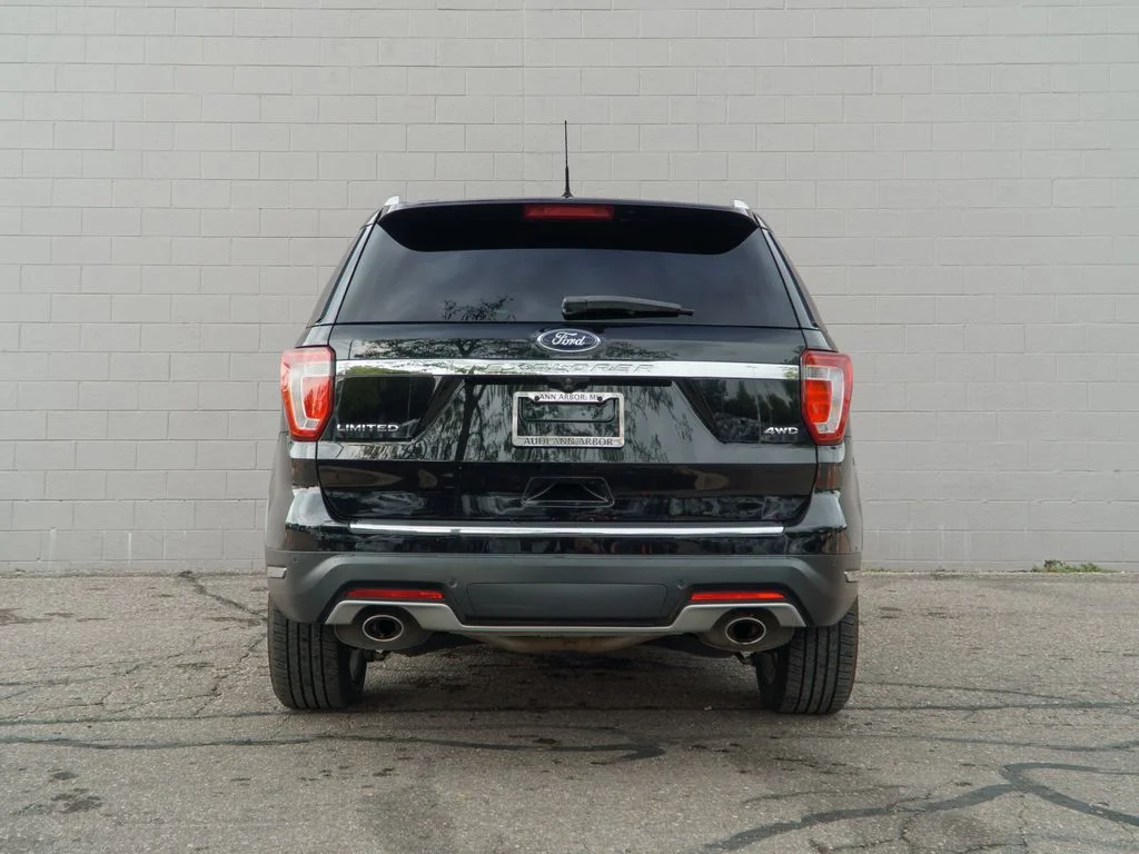 Used 2018 Shadow Black Ford Limited image 6