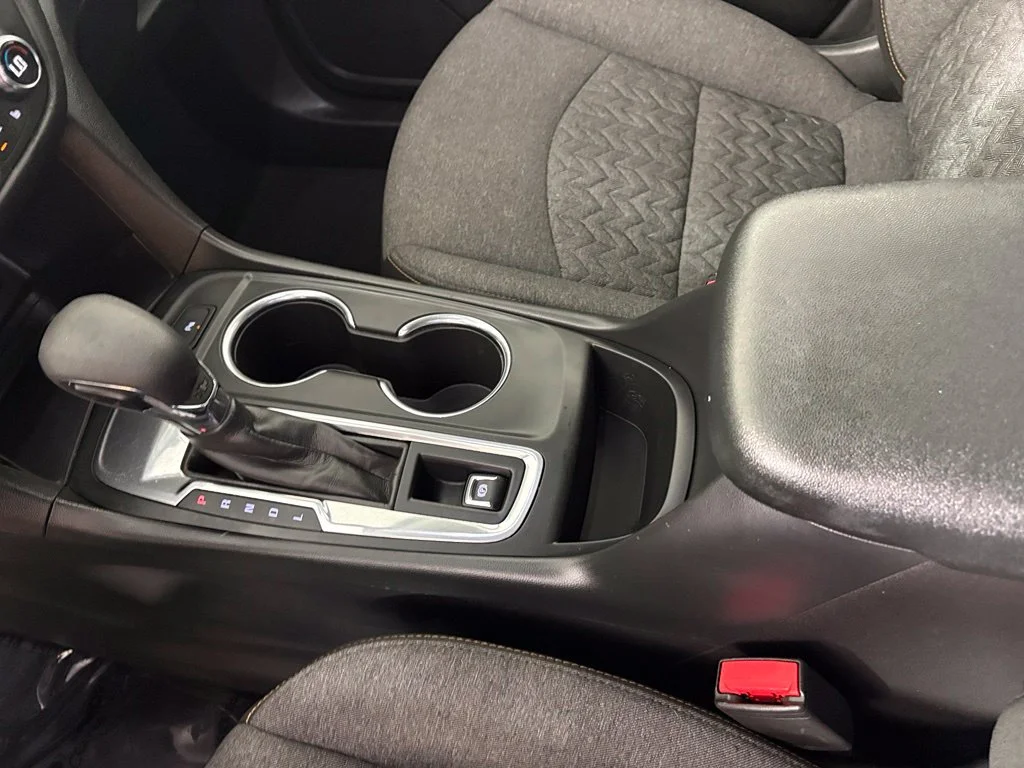 Used 2024 White Chevrolet LT image 30
