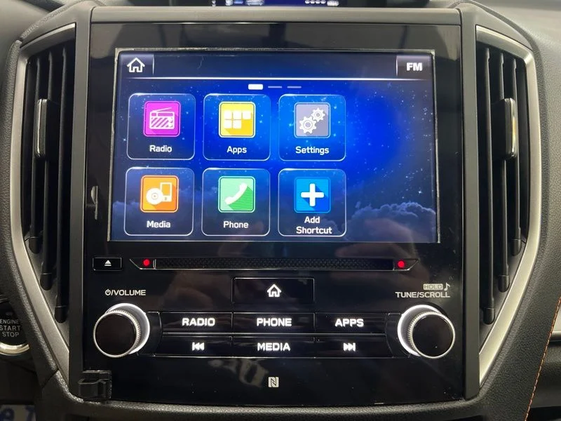 Used 2018 Silver Subaru 2.0i Limited image 26