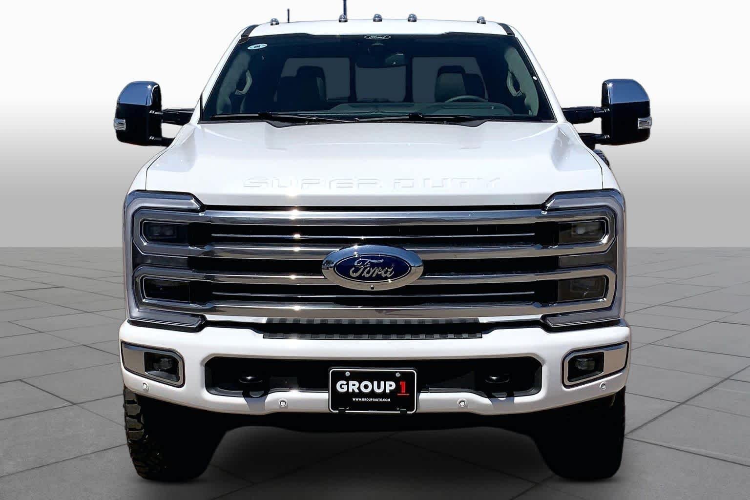 New 2026 Star White Metallic Tri-Coat Ford F-250® Platinum® image 3