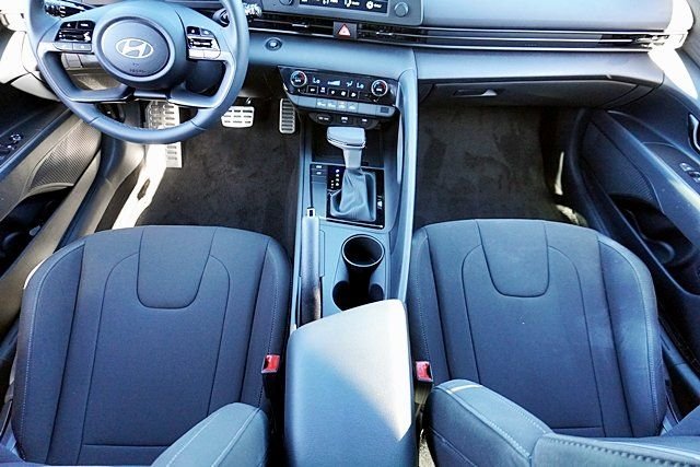 Used 2026 Gray Hyundai SEL Sport image 18