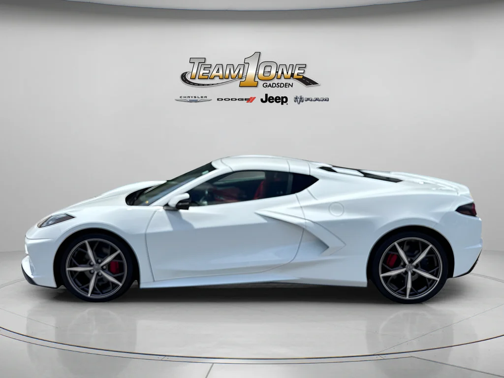 Used 2022 Arctic White Chevrolet 2LT image 8