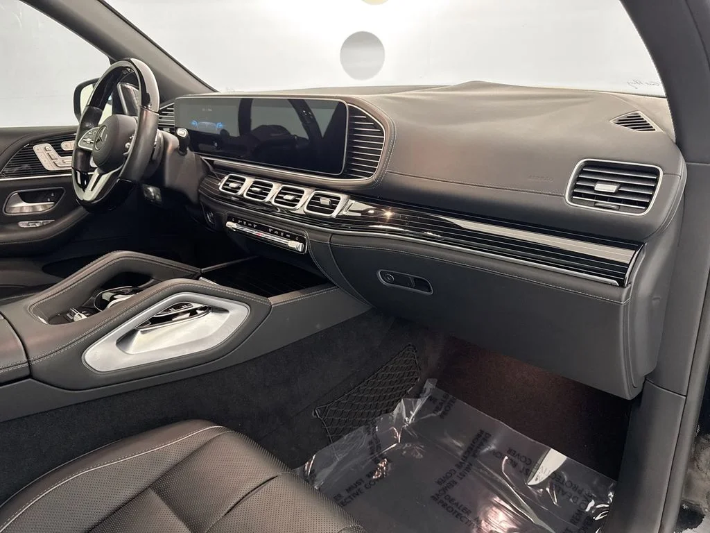 Used 2021 Black Mercedes-Benz Maybach GLS 600 image 30