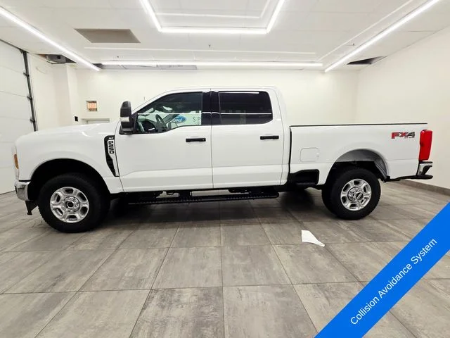 New 2026 Oxford White Ford F-250® XLT image 2