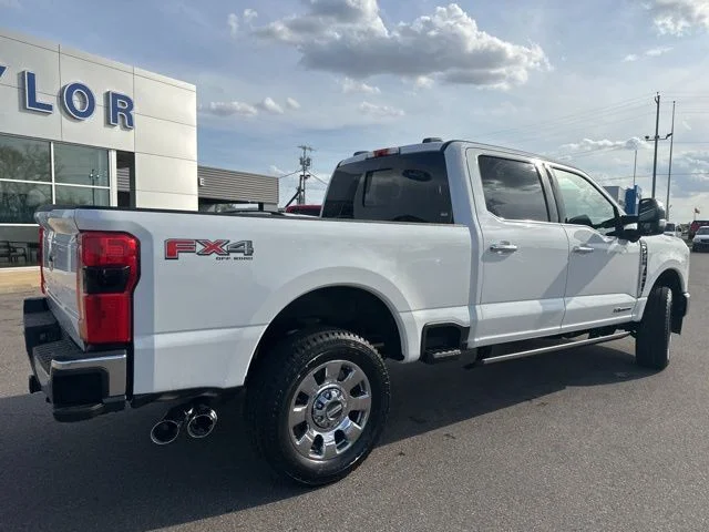 New 2026 Star White Metallic Tri-Coat Ford F-250® Lariat® image 18