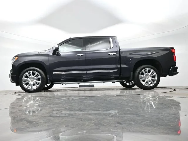 Used 2022 Dark Ash Metallic Chevrolet High Country image 28