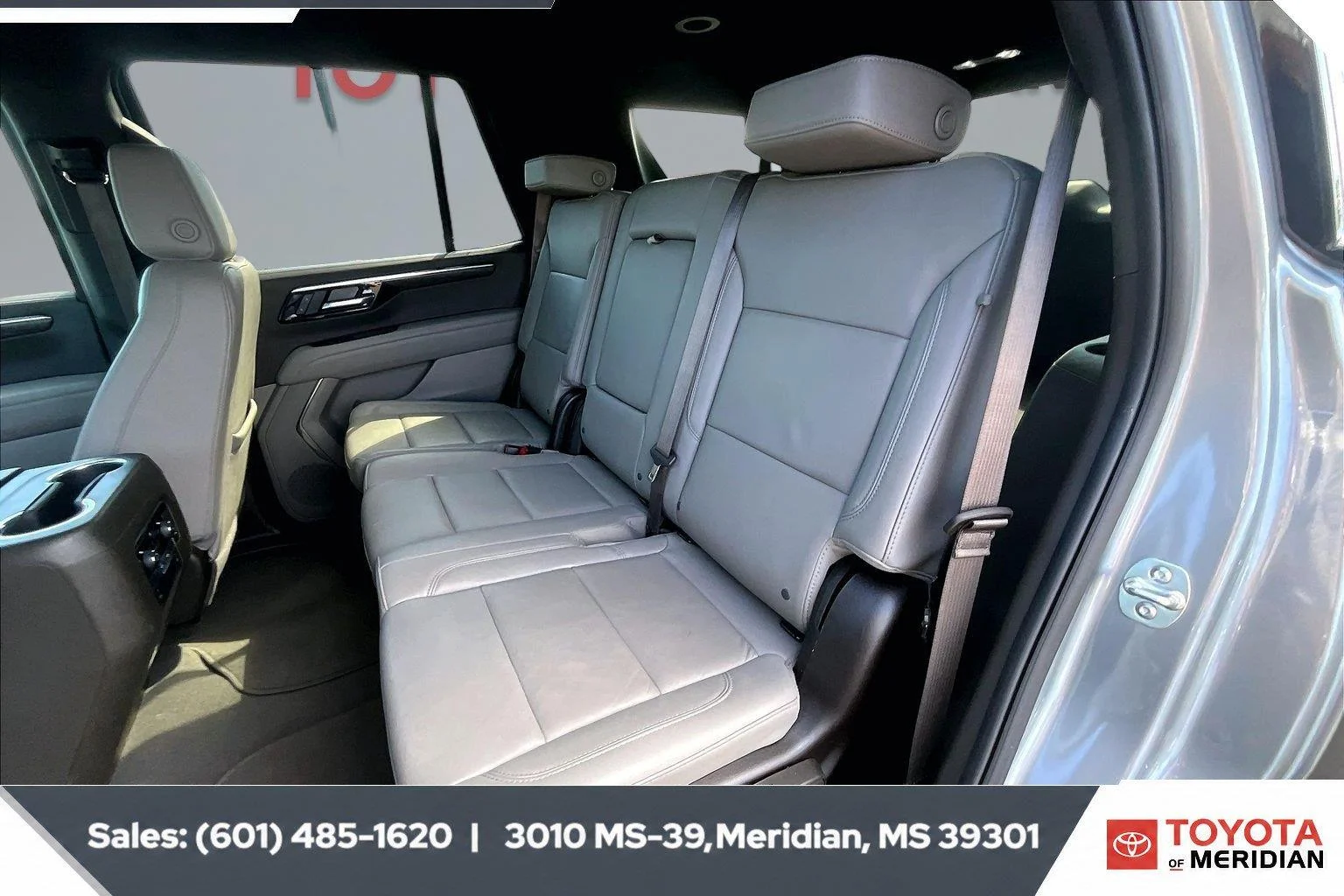 Used 2025 Sterling Gray Metallic Chevrolet LT image 19