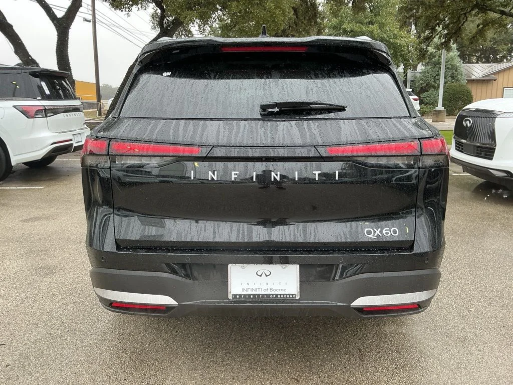 New 2026 MINERAL BLACK INFINITI Luxe FWD image 4