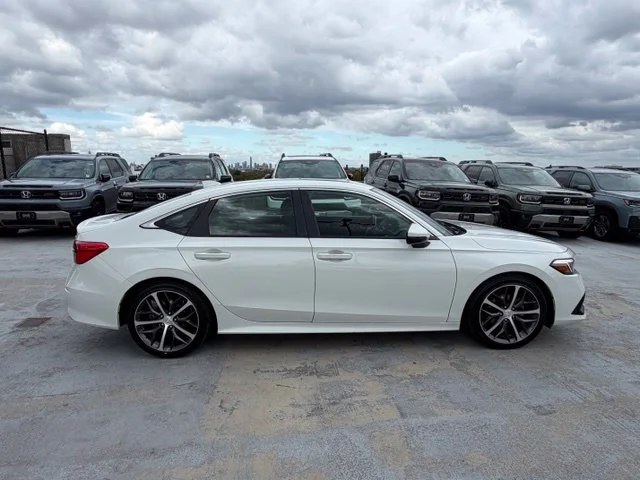 Used 2024 White Honda Touring image 8