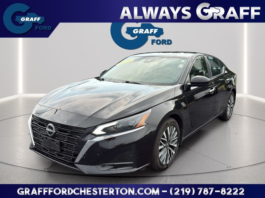 Used 2024 Black Nissan 2.5 SV image 1