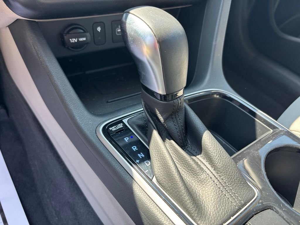 Used 2019 Silver Hyundai SEL image 24
