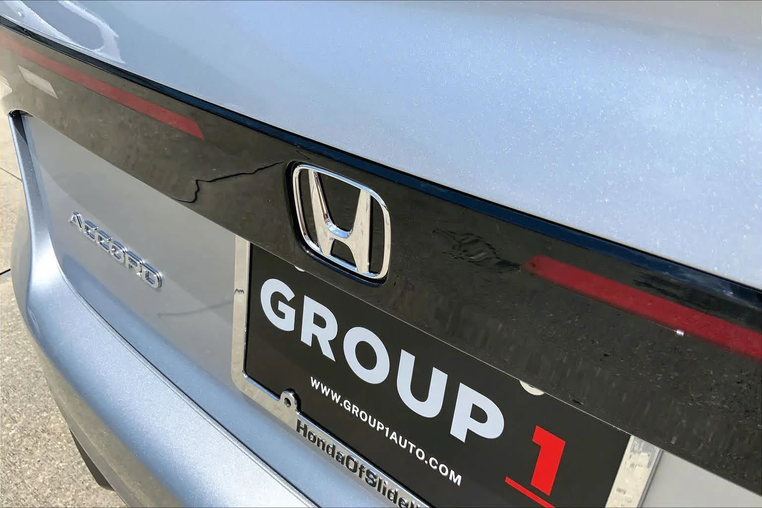 Used 2026 Solar Silver Metallic Honda SE image 10