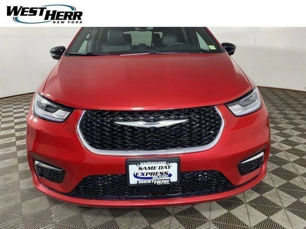 Used 2026 Red Hot Pearlcoat Chrysler Select AWD image 51