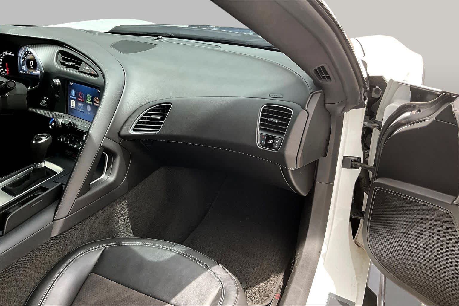 Used 2015 Arctic White Chevrolet Z06 2LZ image 17