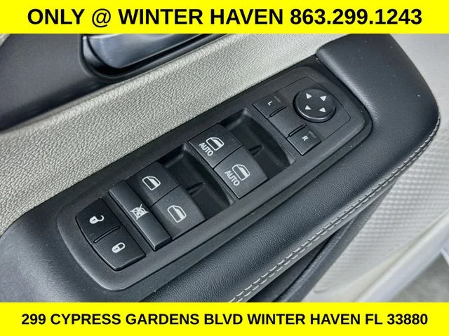 Used 2024 Silver Chrysler Touring L image 17