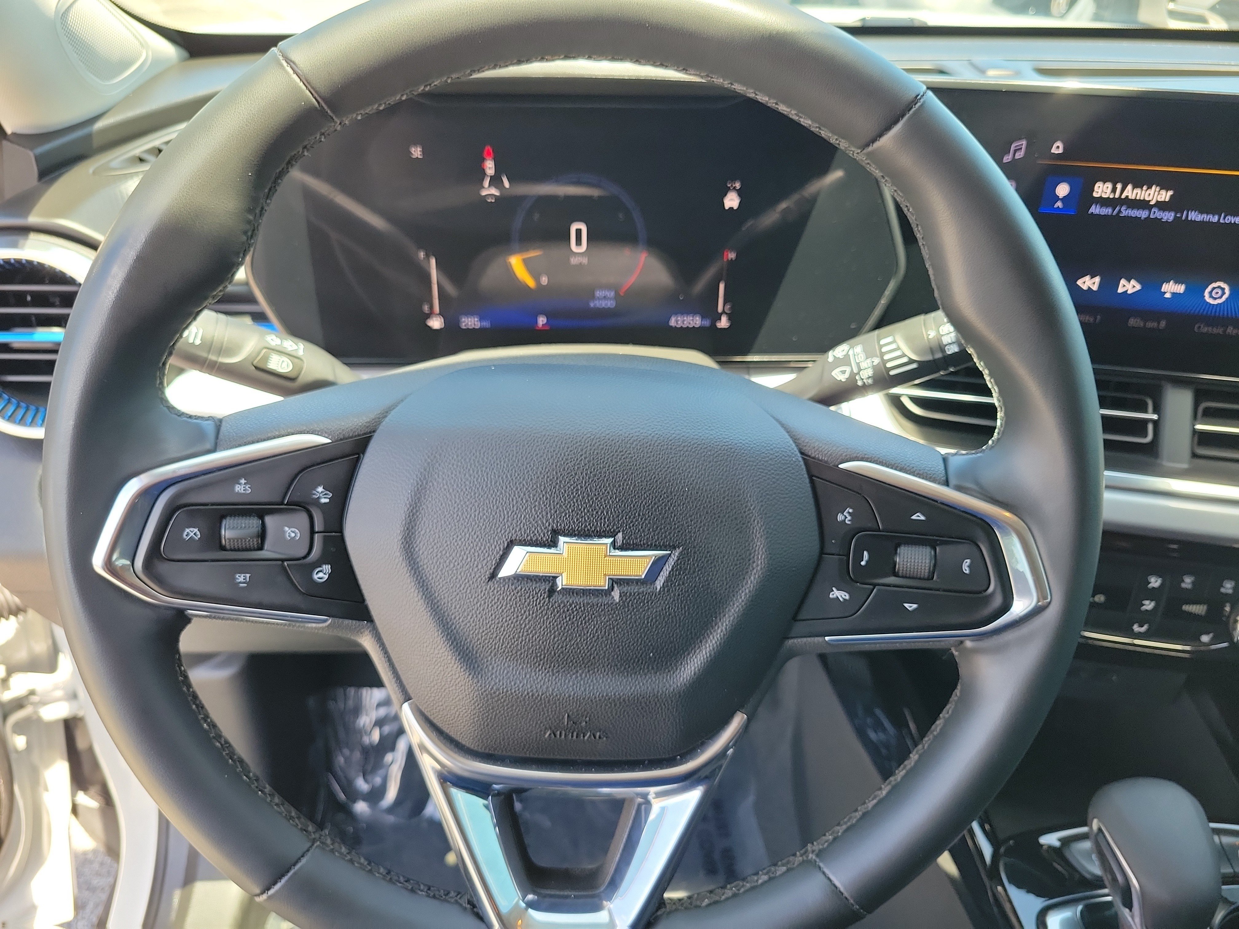 Used 2025  Chevrolet LT image 21