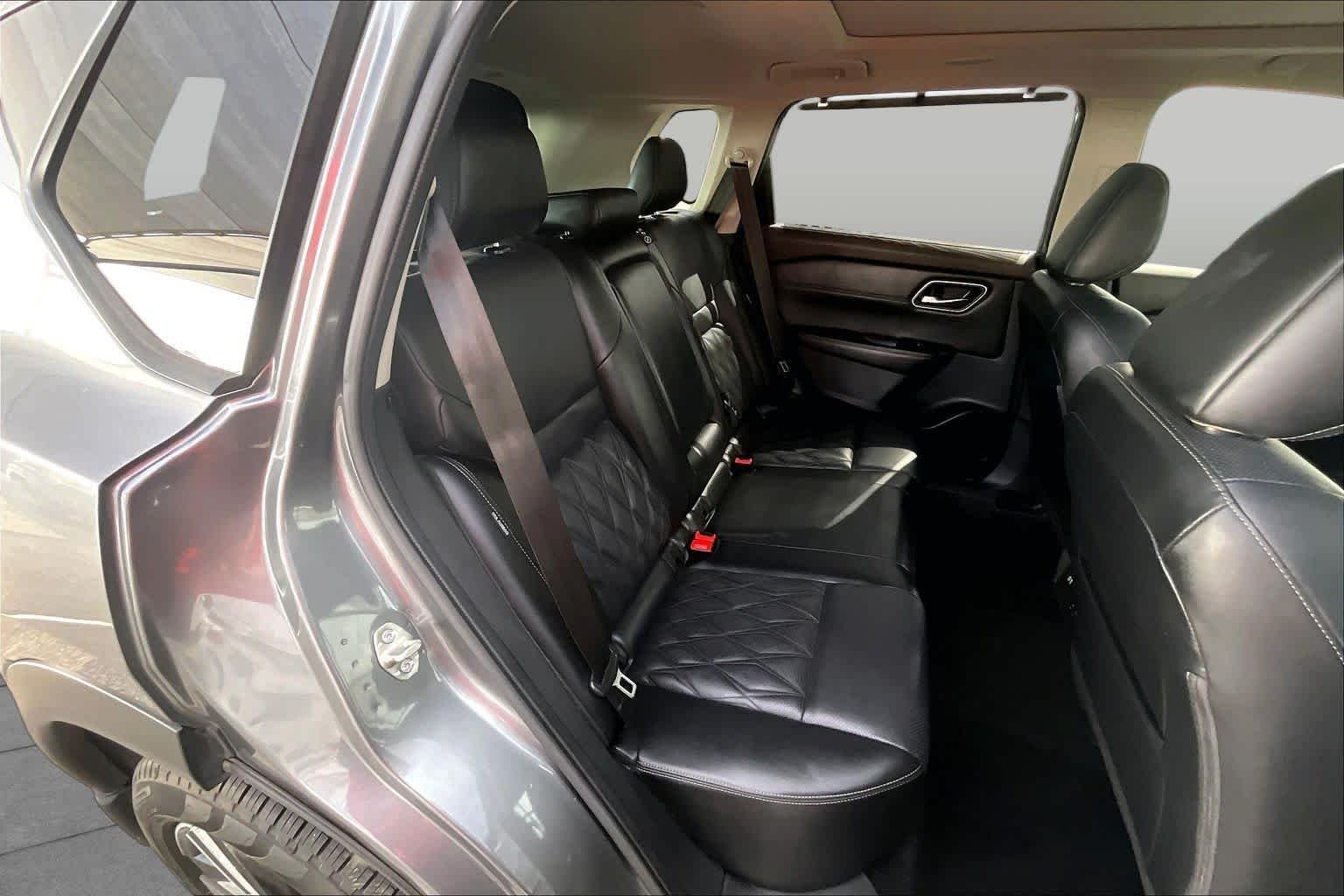 Used 2023 Gun Metallic Nissan Platinum image 20