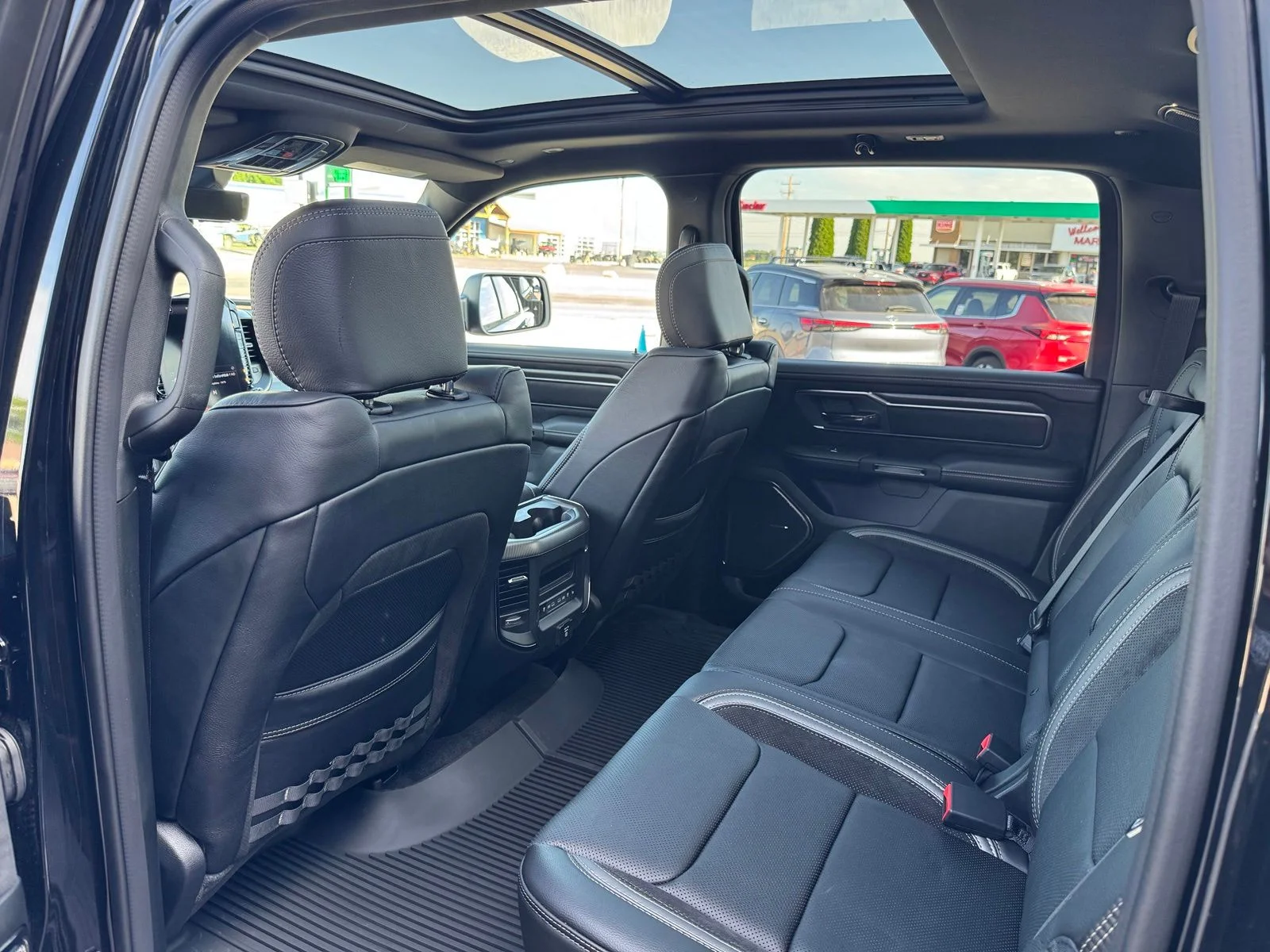 New 2026 Diamond Black Crystal Pearl-Coat Exterior Paint RAM RHO image 29