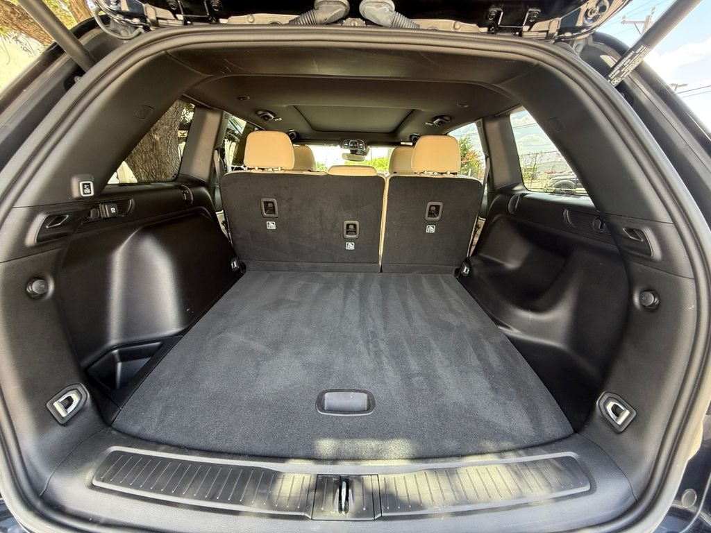 Used 2024 Black Jeep Limited image 19
