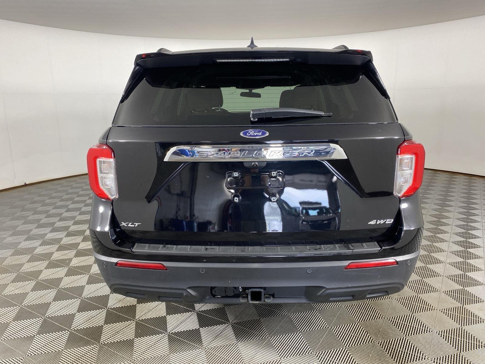Used 2023 Agate Black Ford XLT image 9