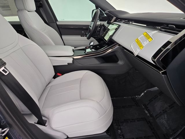 New 2026 Varesine Blue Land Rover SE image 3