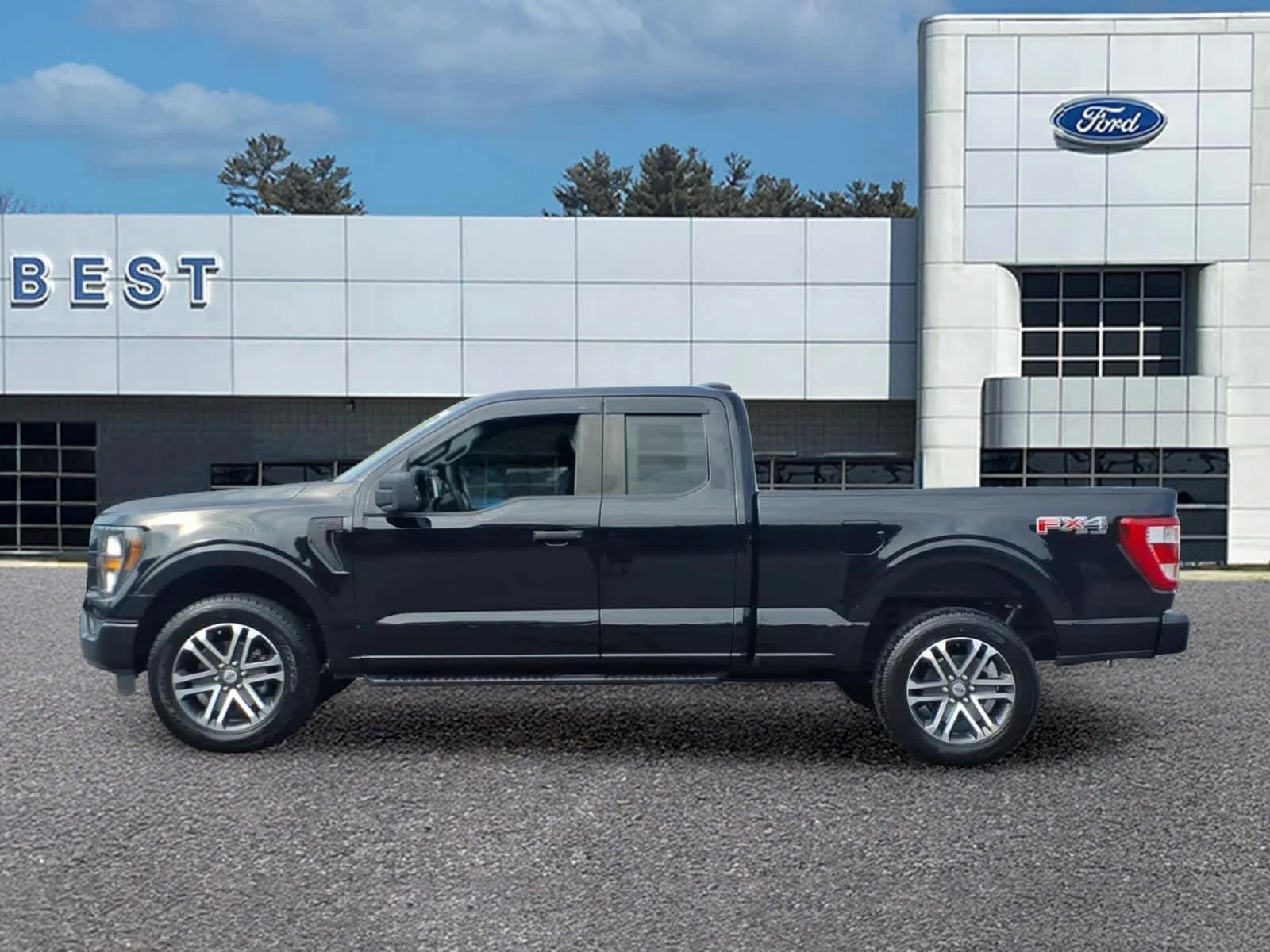 Used 2023 Agate Black Metallic Ford XL image 2