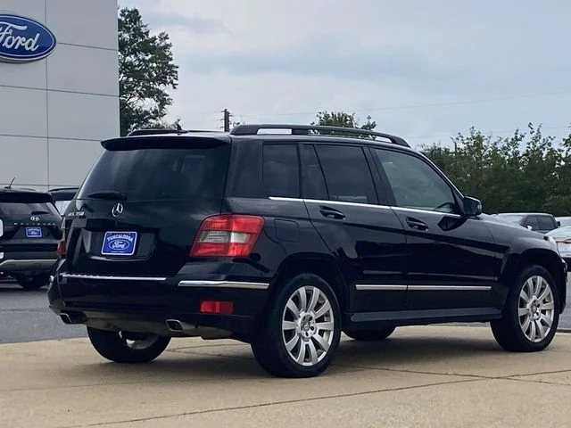 Used 2011 Black Mercedes-Benz GLK 350 image 3