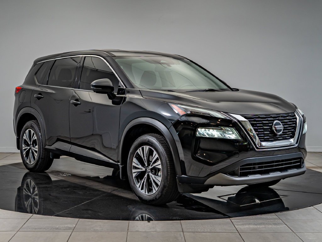 Used 2021 Super Black Nissan SV image 3