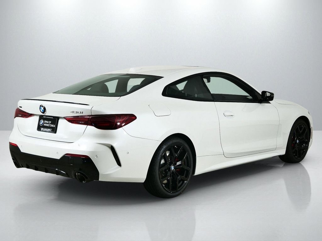 2026 BMW 4 Series 430i - Photo 8