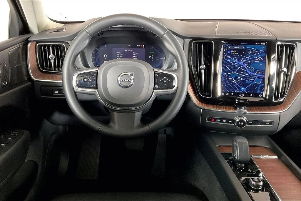 Certified Used 2023 Gray Volvo T8 Plus Bright Theme image 4