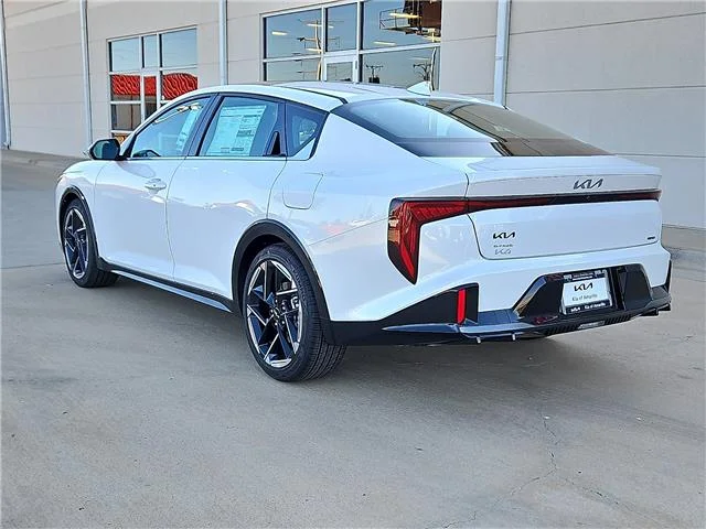 New 2026 Snow White KIA GT-Line (IVT) image 2