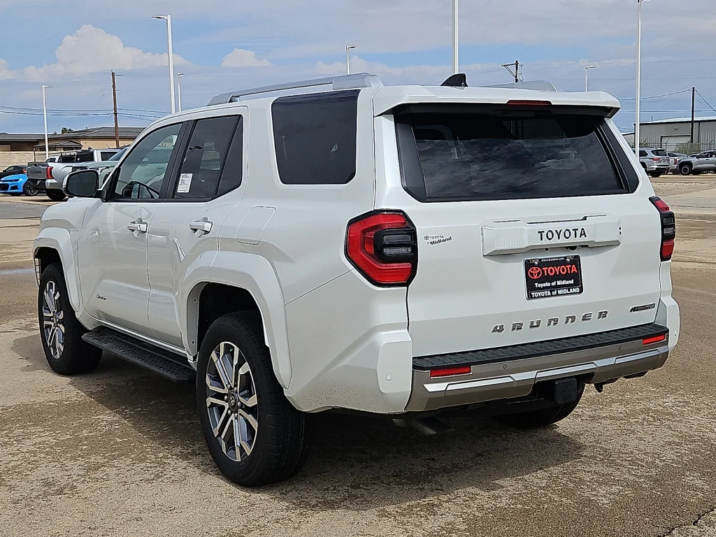New 2026 Wind Chill Pear Toyota Limited image 2