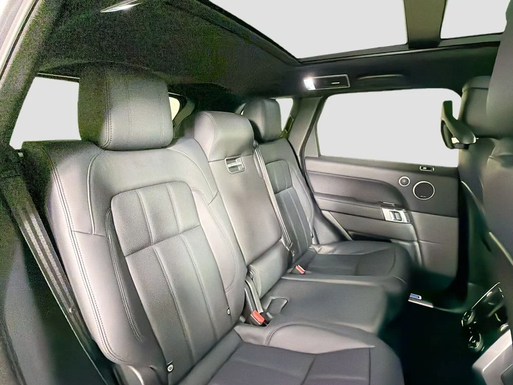 Used 2022 Gray Land Rover HSE Silver Edition image 28